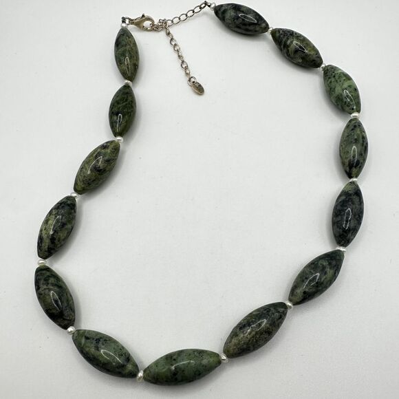 16" Vintage GSJ nephrite jade, pearl and sterling silver clasp necklace! - Picture 14 of 14
